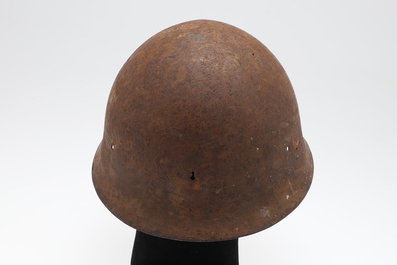 A SECOND WORLD WAR JAPANESE M39 HELMET SHELL. - Image 4 of 10