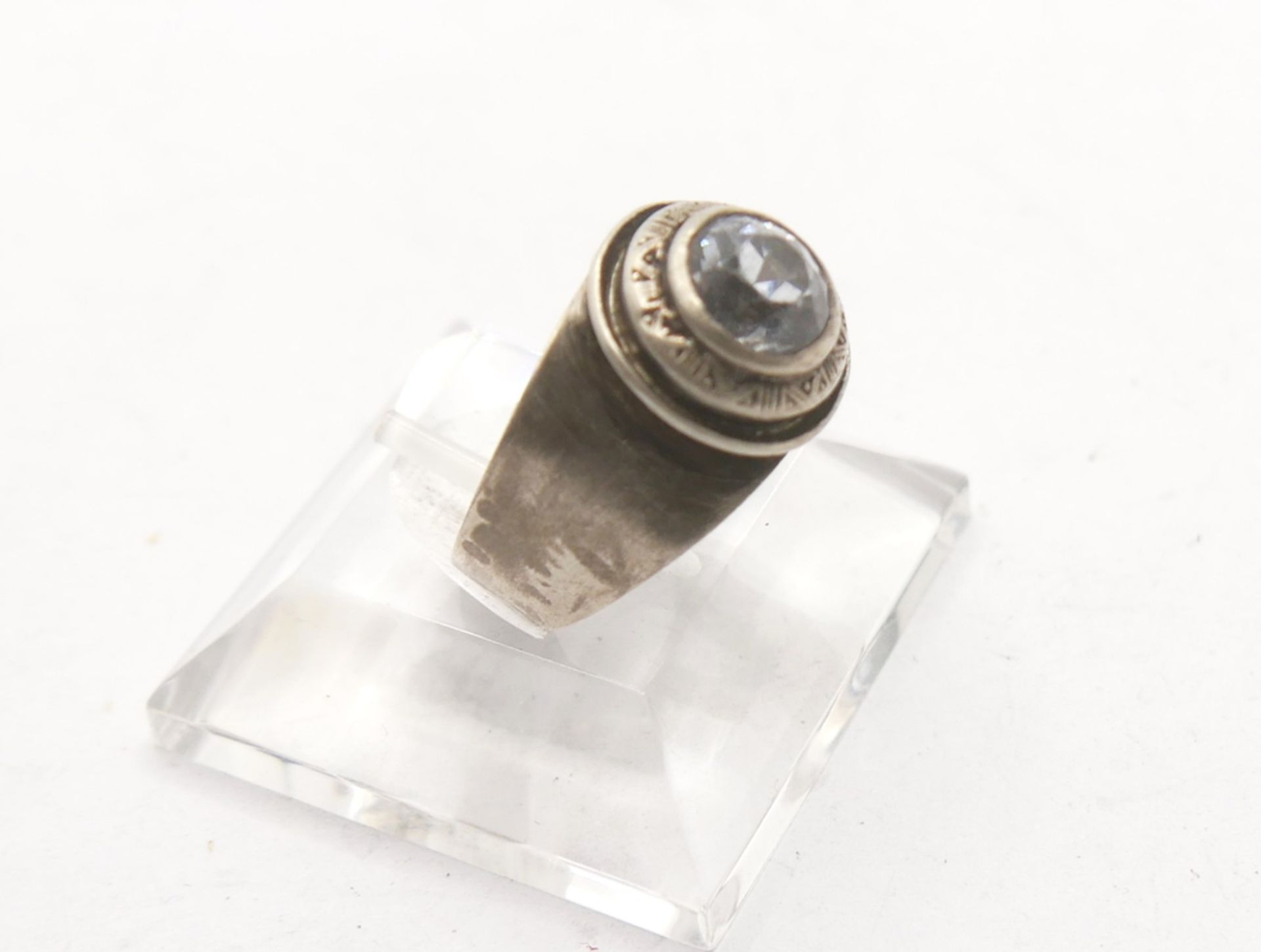 Silberring mit klarem Stein. Ringgröße 55