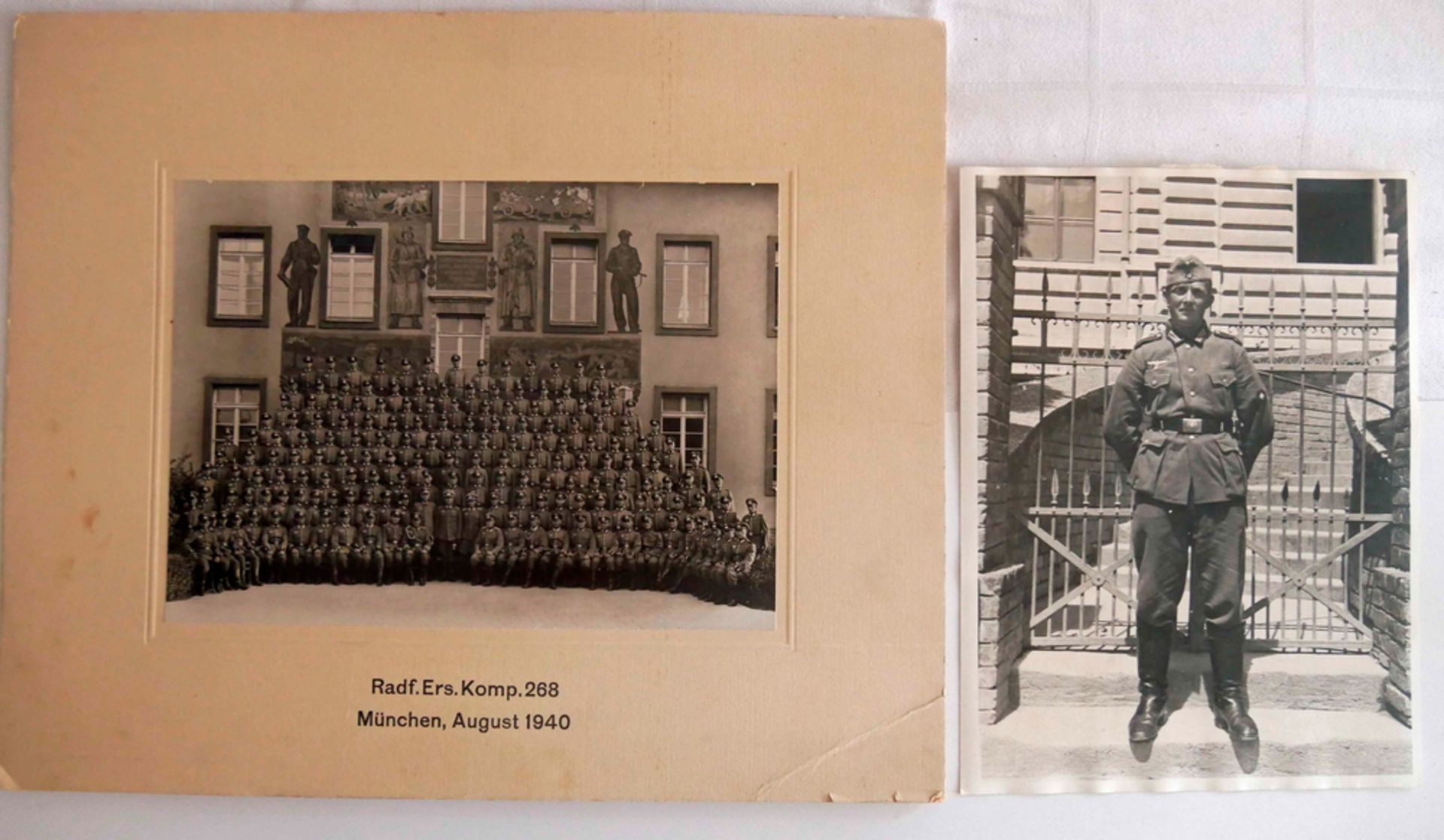 2 Fotografien 3. Reich, 1x Soldat und 1x Radf. Ers. Komp. 268, München, August 1940