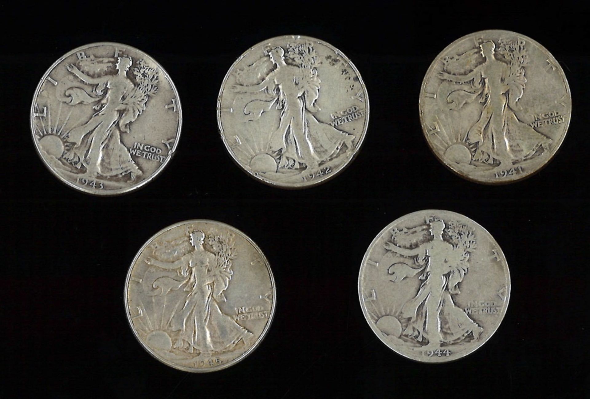 Lot von 1/2 Silberdollar, 900er Silber, 1941-1945. Insgesamt 5 Stück.