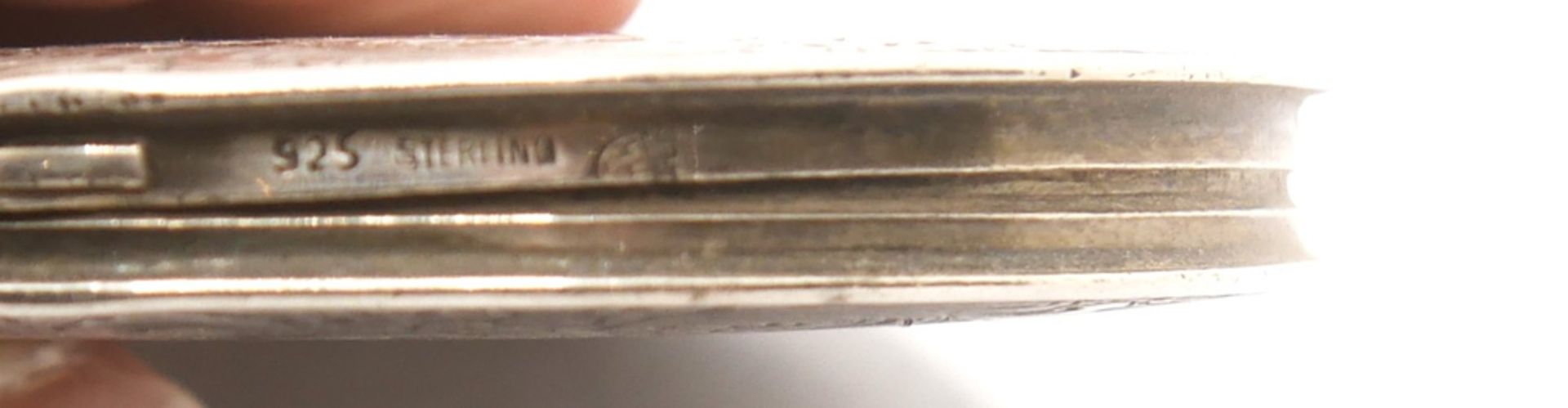 Puderdose mit Spiegel, 925er Sterling, mit floralem Design. Durchmesser ca. 7 cm - Image 3 of 3