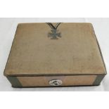 1. Weltkrieg, patriotische Schachtel für Kriegserinnerungen mit aufgelegtem Eisernem Kreuz aus