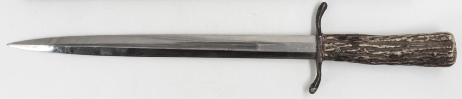 Hirschfänger, Hirschhorngriff. Hersteller: Paul Weyersberg. Klingenlänge: ca. 23,5 cm. Metallscheide - Image 3 of 6