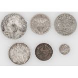 Lot Münzen aus aller Welt, dabei auch Silbermünzen. Bestehend aus: Peru 1900 5 Sol, Portugal - Cap