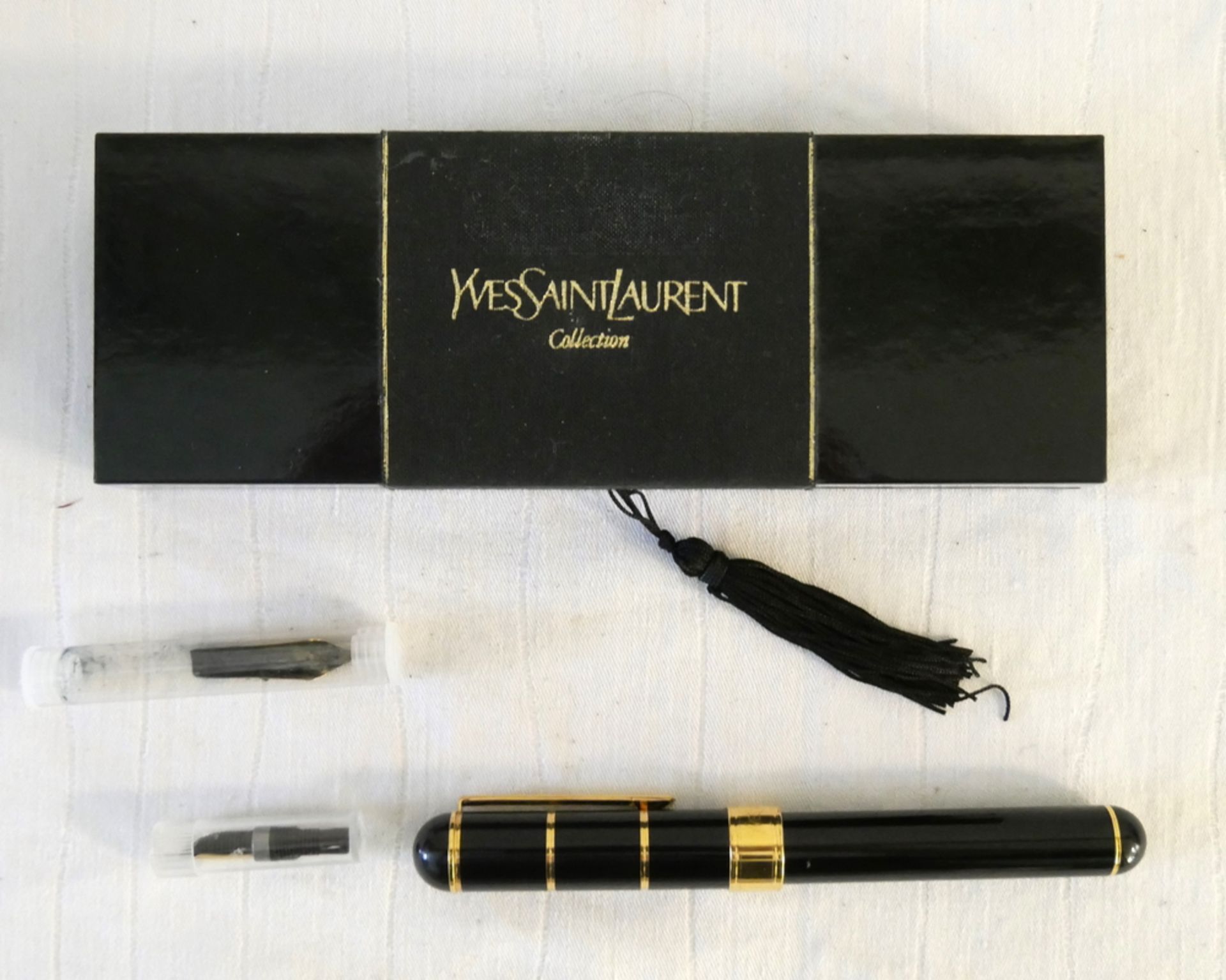 Yves Saint Laurent, Luxus Füllfederhalter in Original Verpackung, guter Zustand. Guter Zustand.