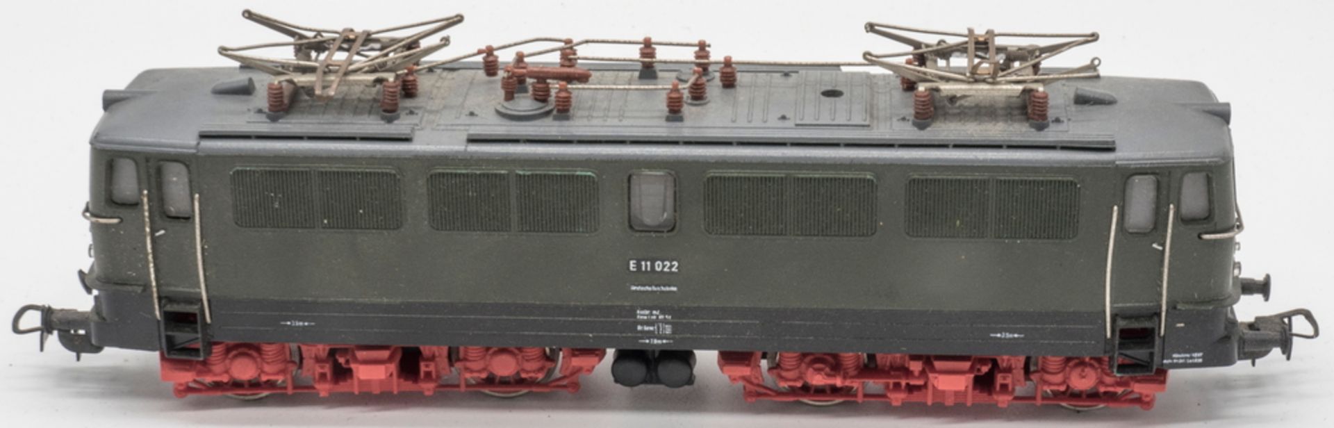 Piko E - Lokomotive E11, BN E 11 022. Spur H0. Funktion nicht geprüft.