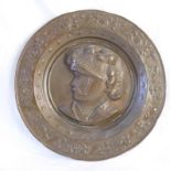 Metall Wandplatte, Ritterkopf mit Helm, Kupfer ?? Schönes altes Stück. Durchmesser ca. 40 cm