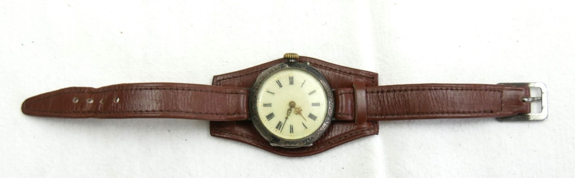 800er Silber Taschenuhr umfunktioniert zur Armbanduhr (Glas lose). Funktion geprüft.