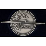 Leistungs - Medaille Opel 100000 km. Im Etui, Hersteller J. Preissler, Pforzheim.