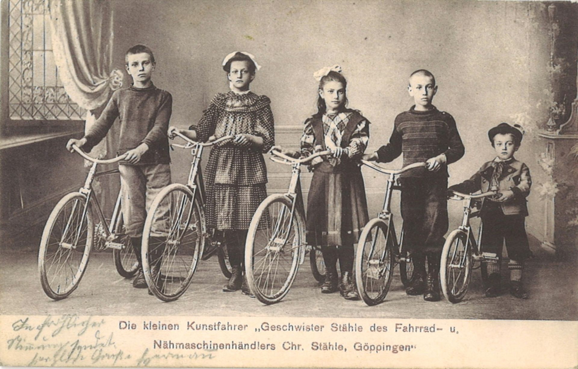 Postkarte, die kleinen Kunstfahrer "Geschwister Stähle des Fahrrad- u. Nähmaschinenhändlers Chr.