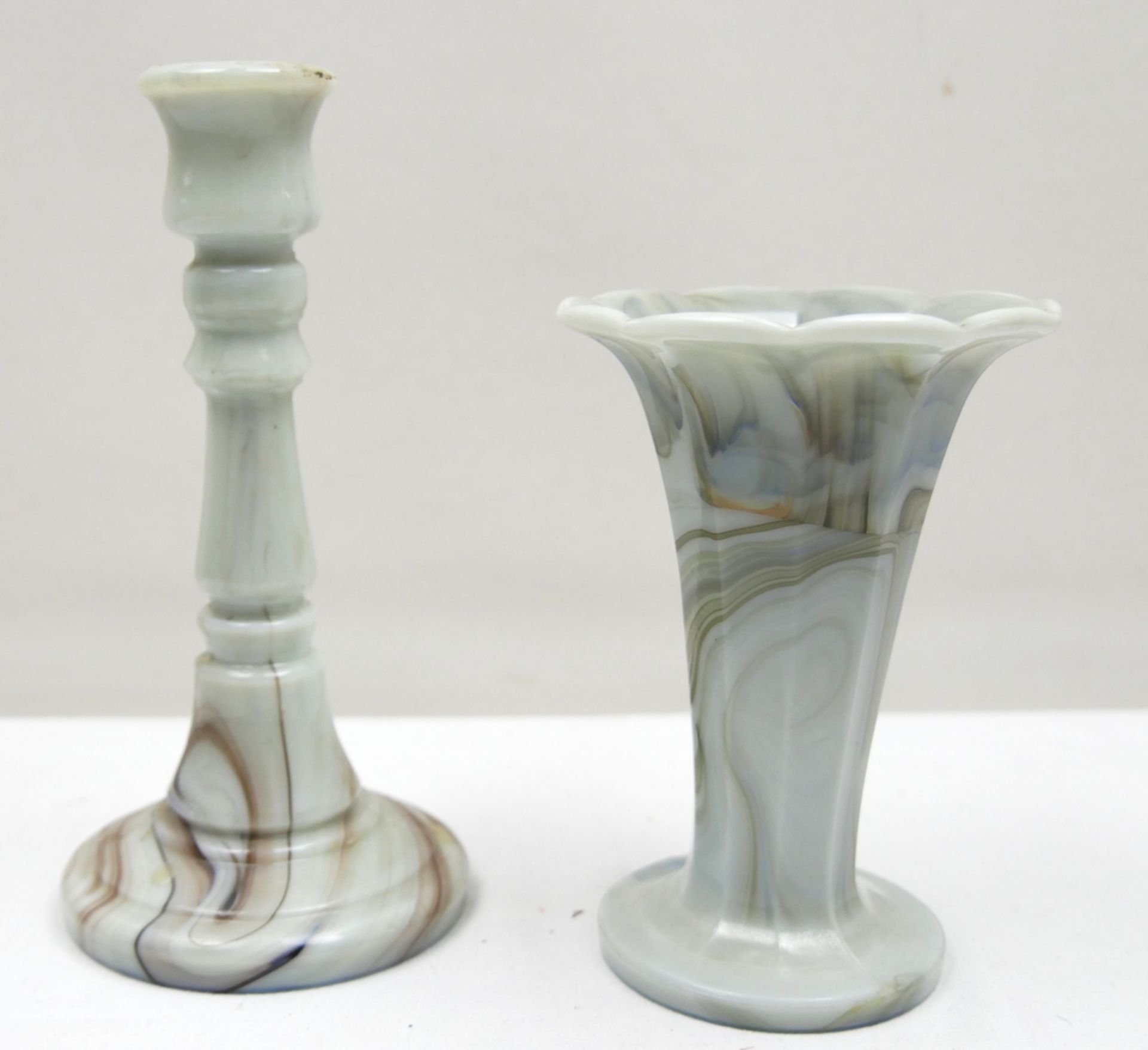 Opalglas / Steinglas Vintage Vase + Leuchter Höhe ca. 20 cm und ca. 14,5 cm. Gebrauchter guter