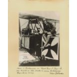 Jakob Bäumlein, Kampfflieger des 1. Weltkriegs. Großformatiges Foto ca. 17x23 cm. Mann und Flugzeig.