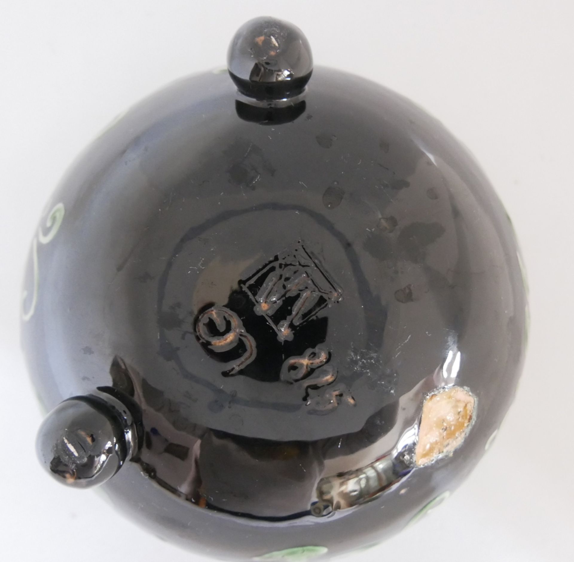 Keramik Vase Kandern am Boden Pressmarke KK im Viereck, Modellnr. 825, schwarz weiße Glasur. - Image 3 of 3