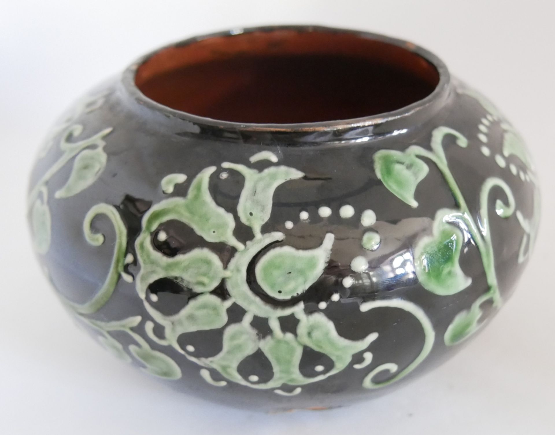 Keramik Vase Kandern am Boden Pressmarke KK im Viereck, Modellnr. 825, schwarz weiße Glasur. - Image 2 of 3