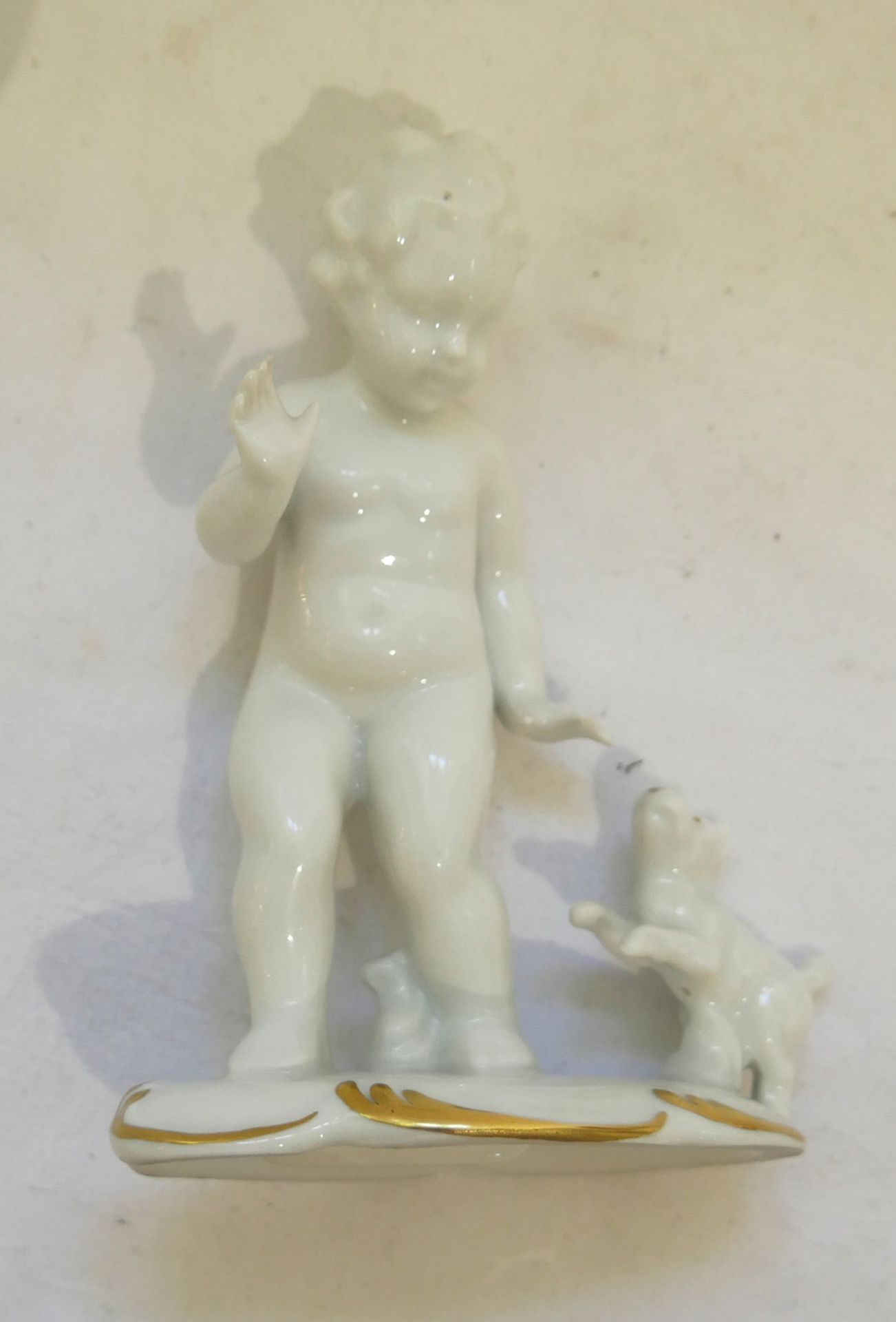 2 Porzellanfiguren, 1x Goebel Rotkelchen, 1x Gerold & Co Tettau, Porzellanfigur von Cherubin mit - Bild 2 aus 3