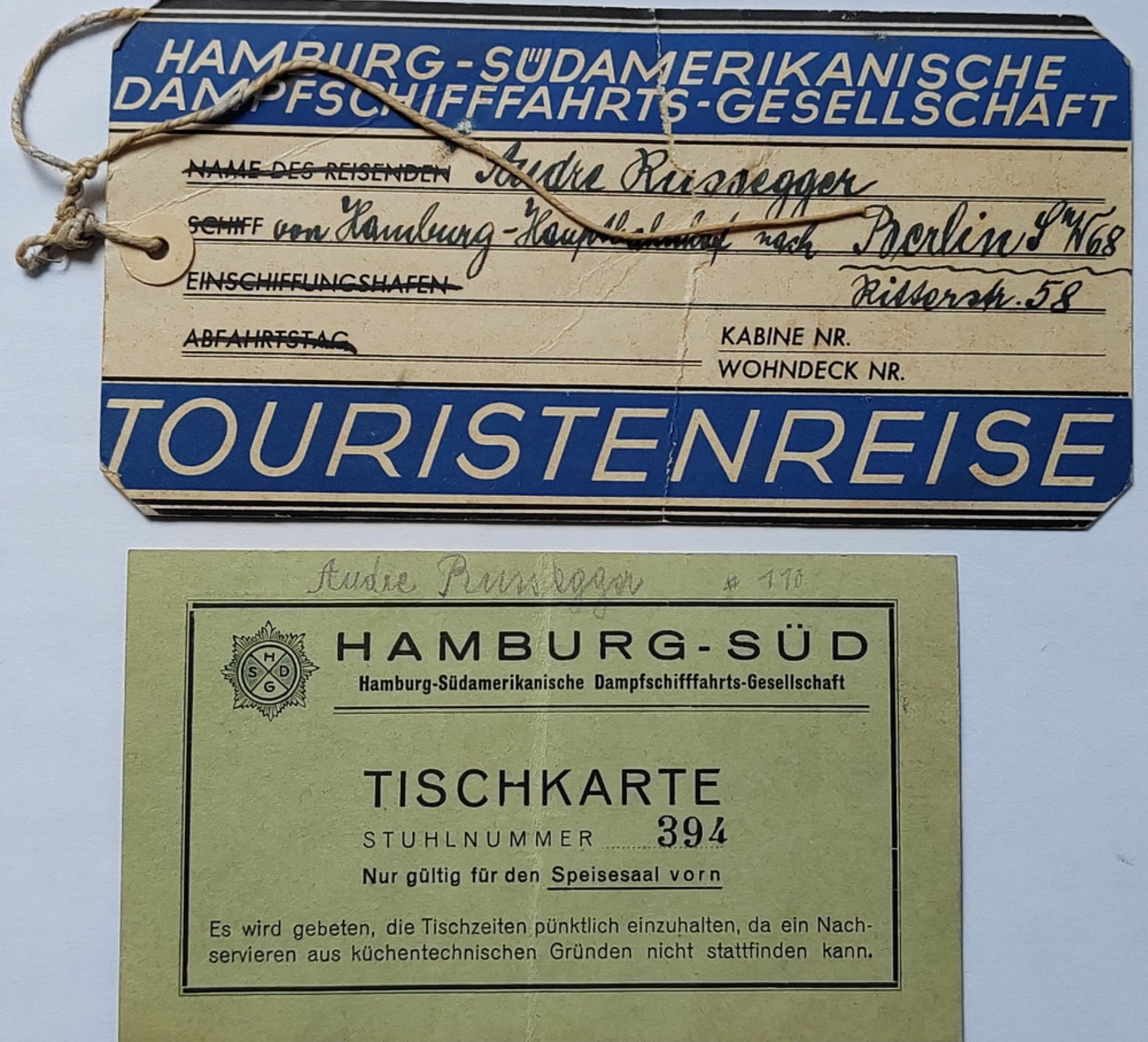 1x Kofferanhänger sowie 1 Tischkarte "Hamburg-Süd Dampfschifffahrts-Gesellschaft"