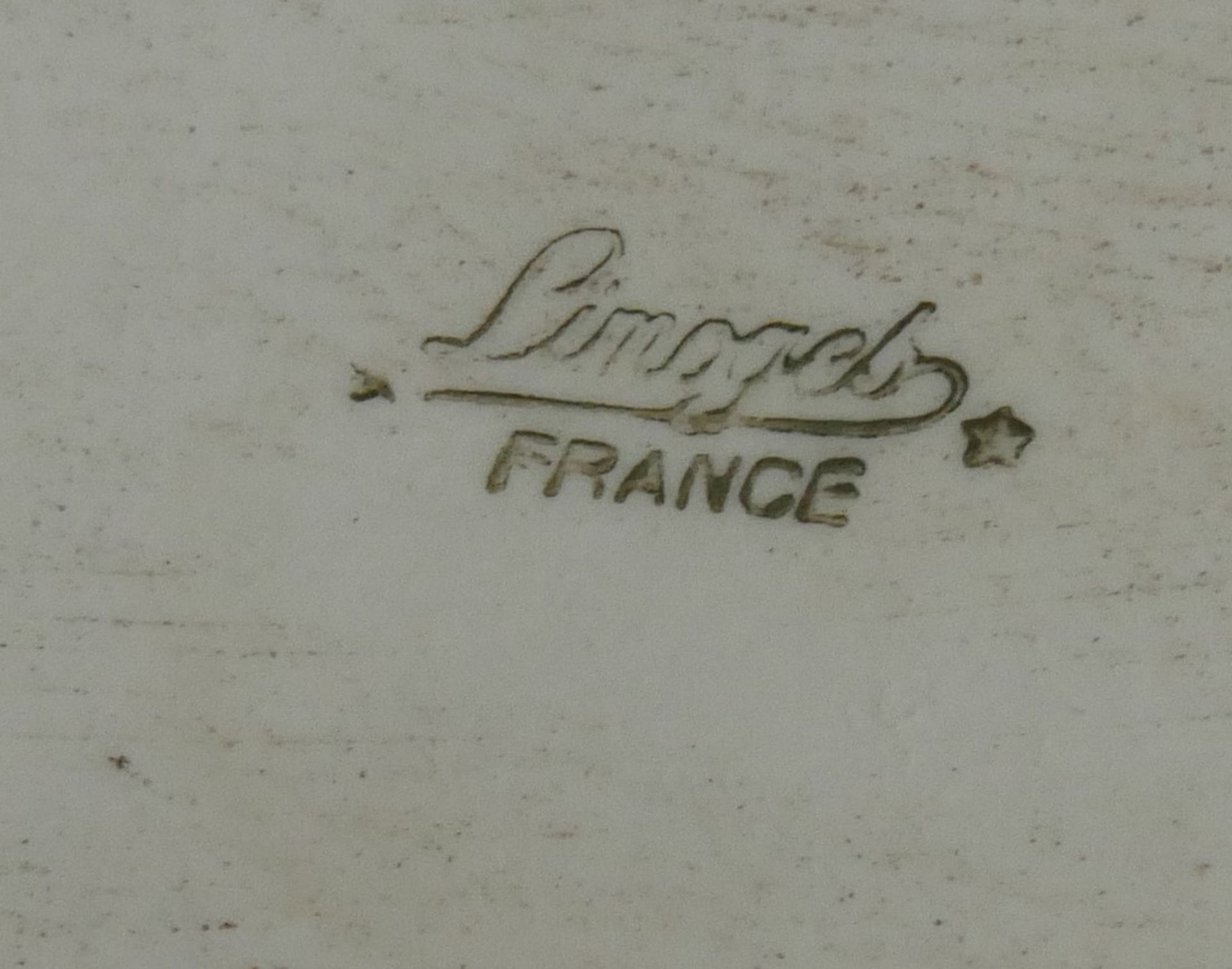 Limoges Miniatur Porzellan in weißen Farben und goldenen Details. - Bild 2 aus 2
