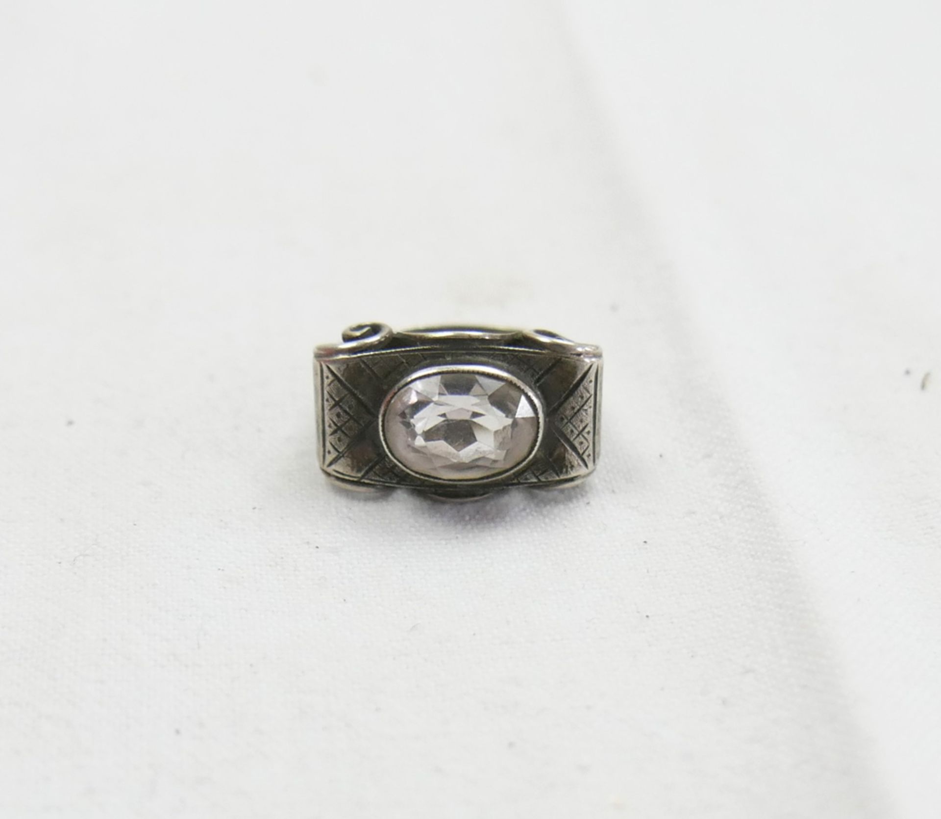 835er Silberring mit Bergkristall. Älteres Stück. Ringgröße 56
