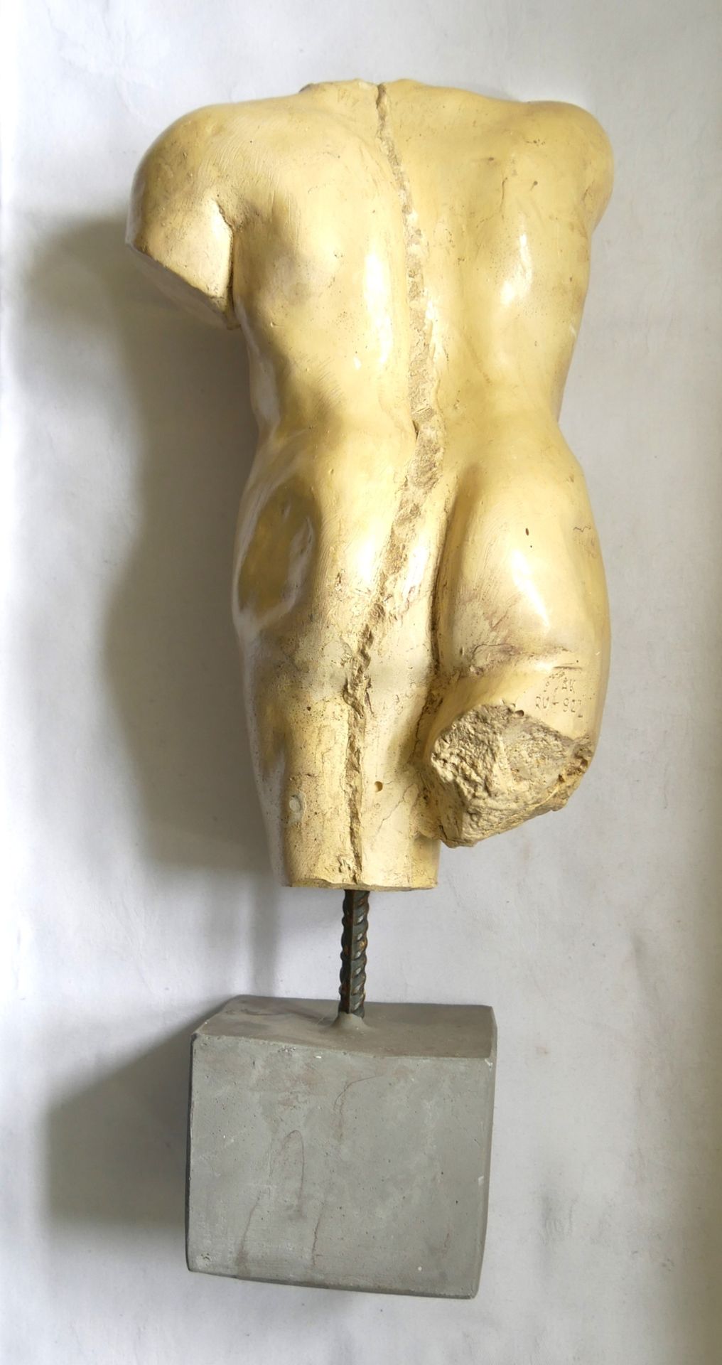 Skulptur Torso männlich, unsigniert. Höhe ca. 38 cm - Bild 2 aus 2