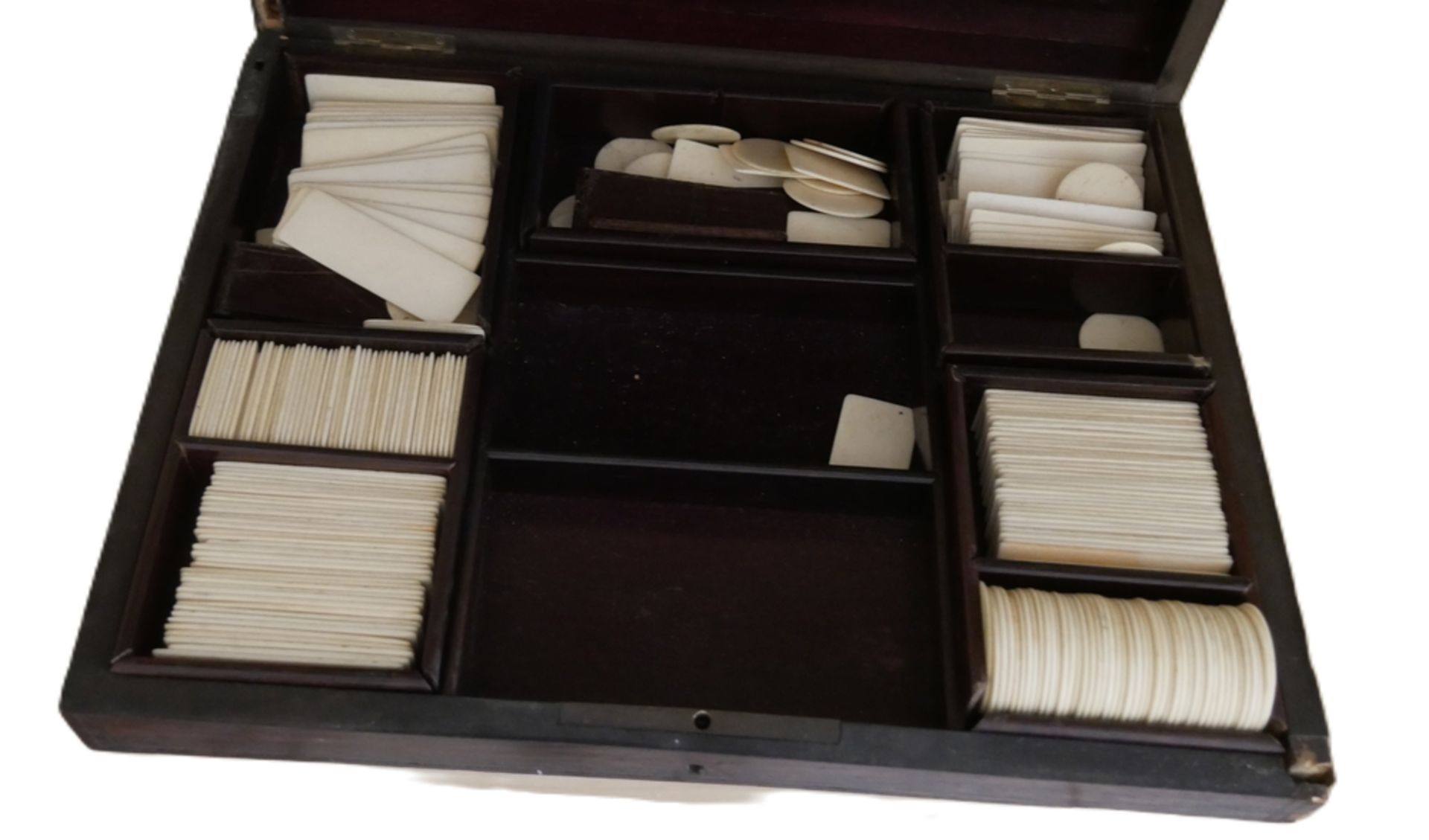 Token - Box Loupe de Thuja Napoleon III. Antikes Spiel, 19. Jahrhundert. Box weißt beschädigungen