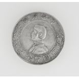 China Republik, 1 Dollar "Dr. Sun Yat Sen". Silber. Erhaltung: ss.