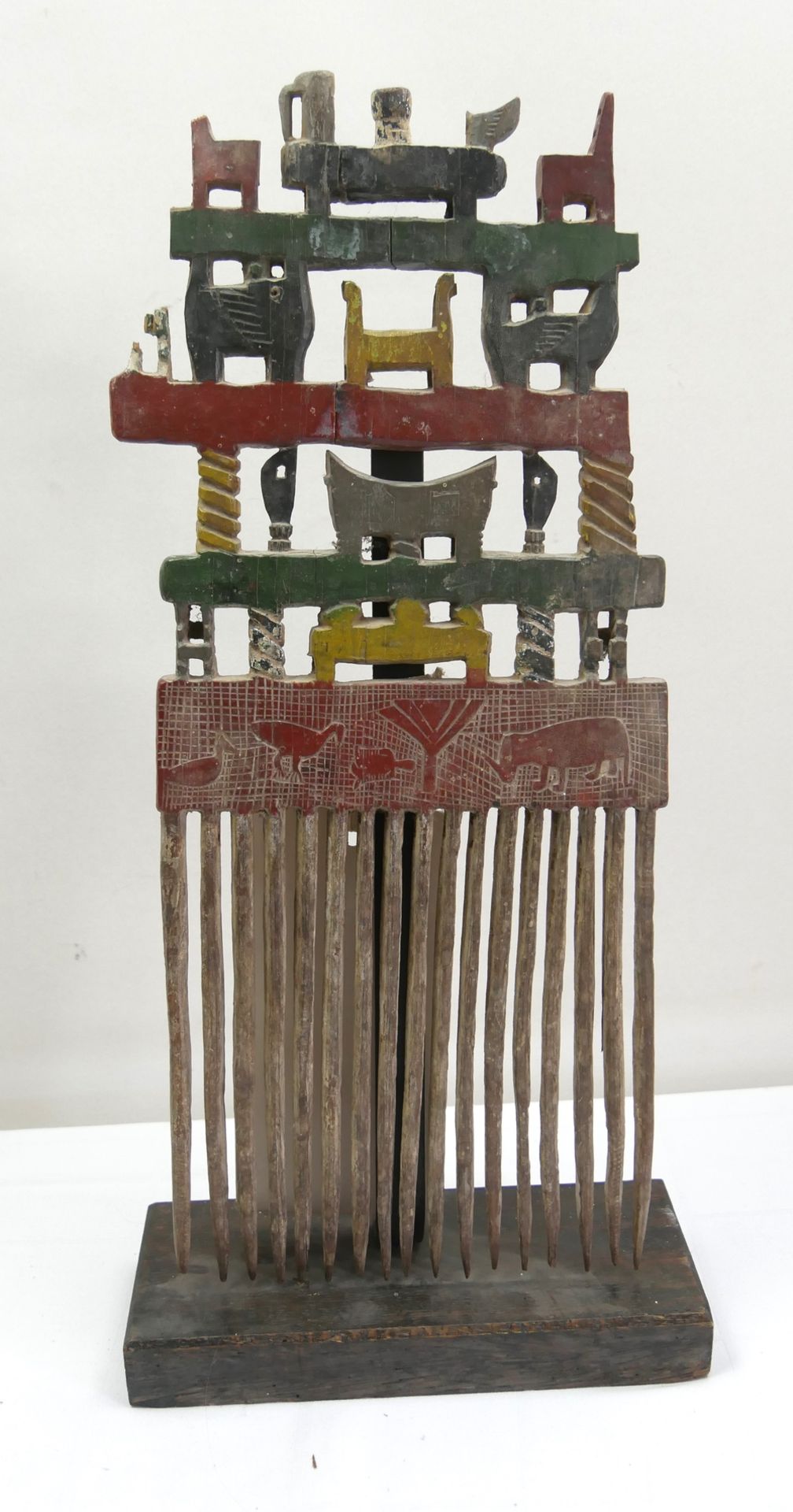 Kamm "Peigne" Ashanti (Ghana) Antikes Stück, das sich durch seine sehr schöne Polychromie und die