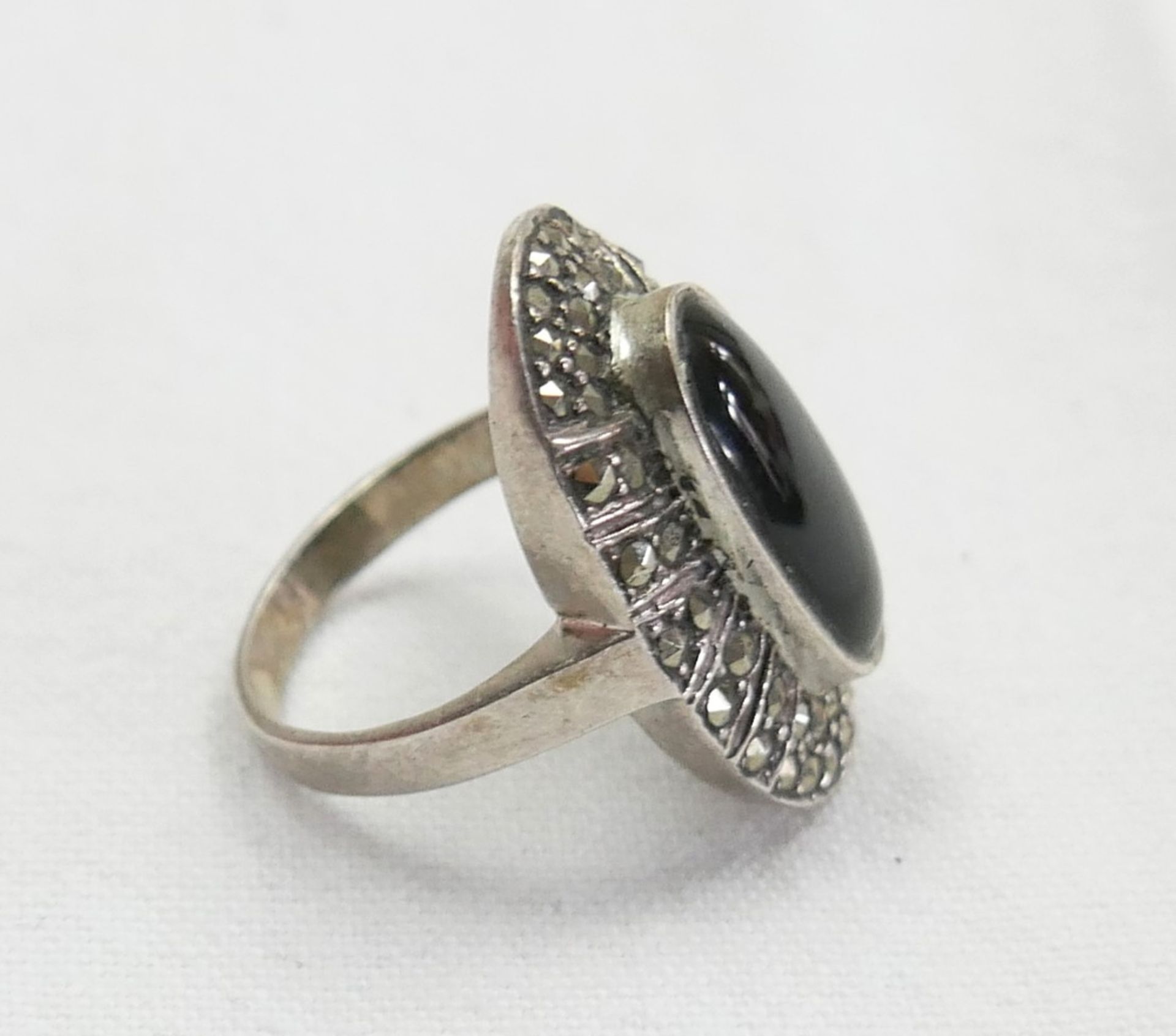 Damen Ring, 925er Punze mit Markasiten und Onyx besetzt. Ringgröße 56 - Bild 3 aus 3