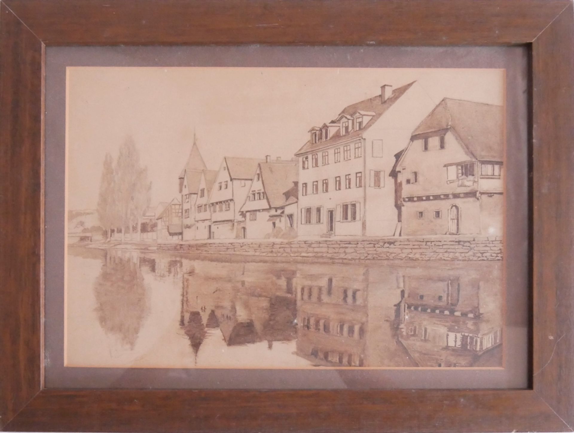 unbekannter Künstler. Aquarell "Häuser am Fluss" hinter Glas gerahmt. Gesamtmaße: Höhe ca. 34 cm,