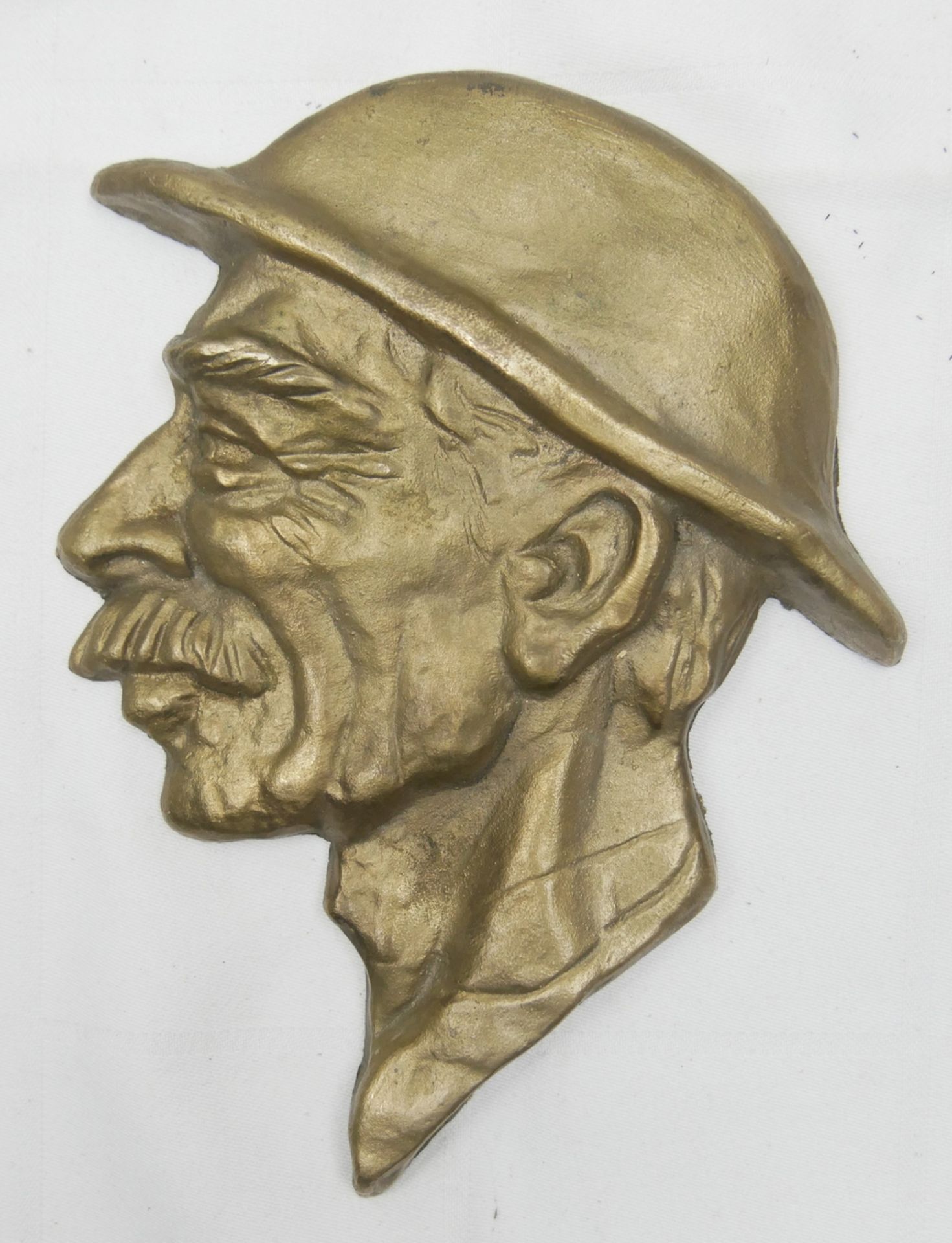 Messing? Relief "Seitenansicht Mann mit Hut" Höhe ca. 18 cm, Breite ca. 16 cm