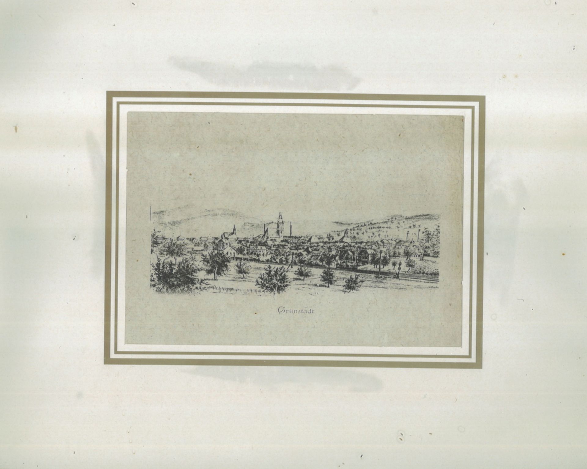 Stich "Grünstadt" um 1890, hinter Glas gerahmt. Gesamtmaße: Höhe ca. 25,5 cm, Breite ca. 31 cm