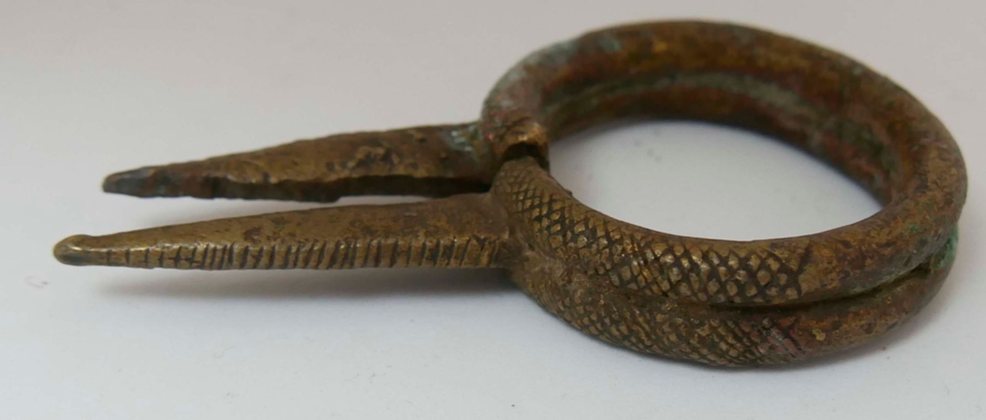 antikes afrikanisches "Lobi" - Kampfarmband. Ursprung im heutigen Ghana. Durchmesser ca. 4,5 cm - Image 3 of 3