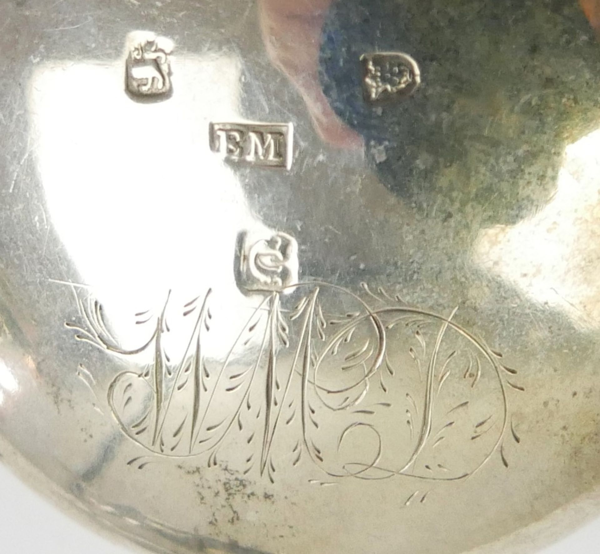 2 Silbergefäße, 1x mit Löffel, Silberpunze Löwe, England. Höhe ca. 3,4 cm, Durchmesser ca. 5,5 cm - Bild 2 aus 3