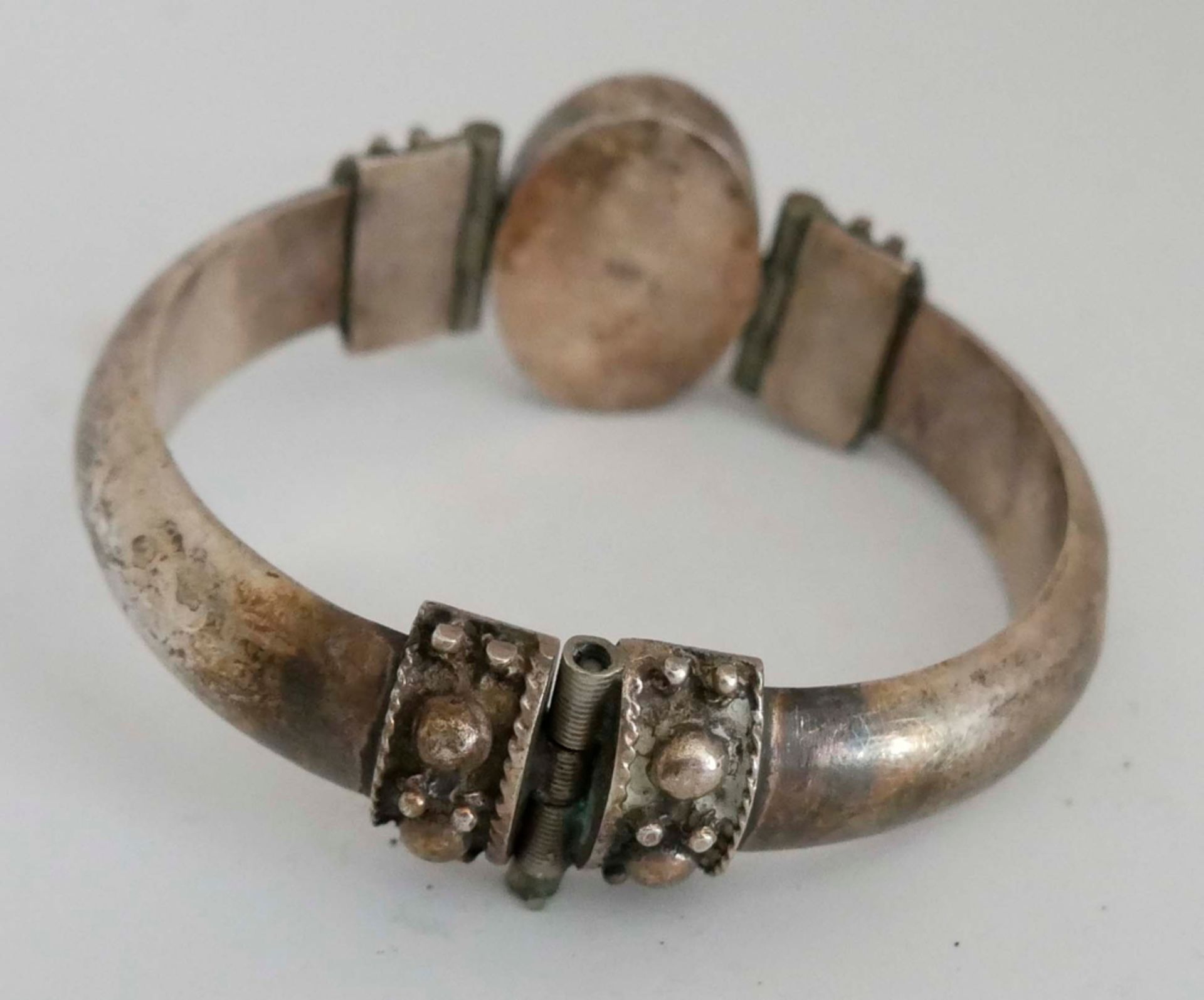 Armspange, 925er Silber mit einem Onix besetzt, wohl Orient. Durchmesser ca. 7 cm - Bild 2 aus 2