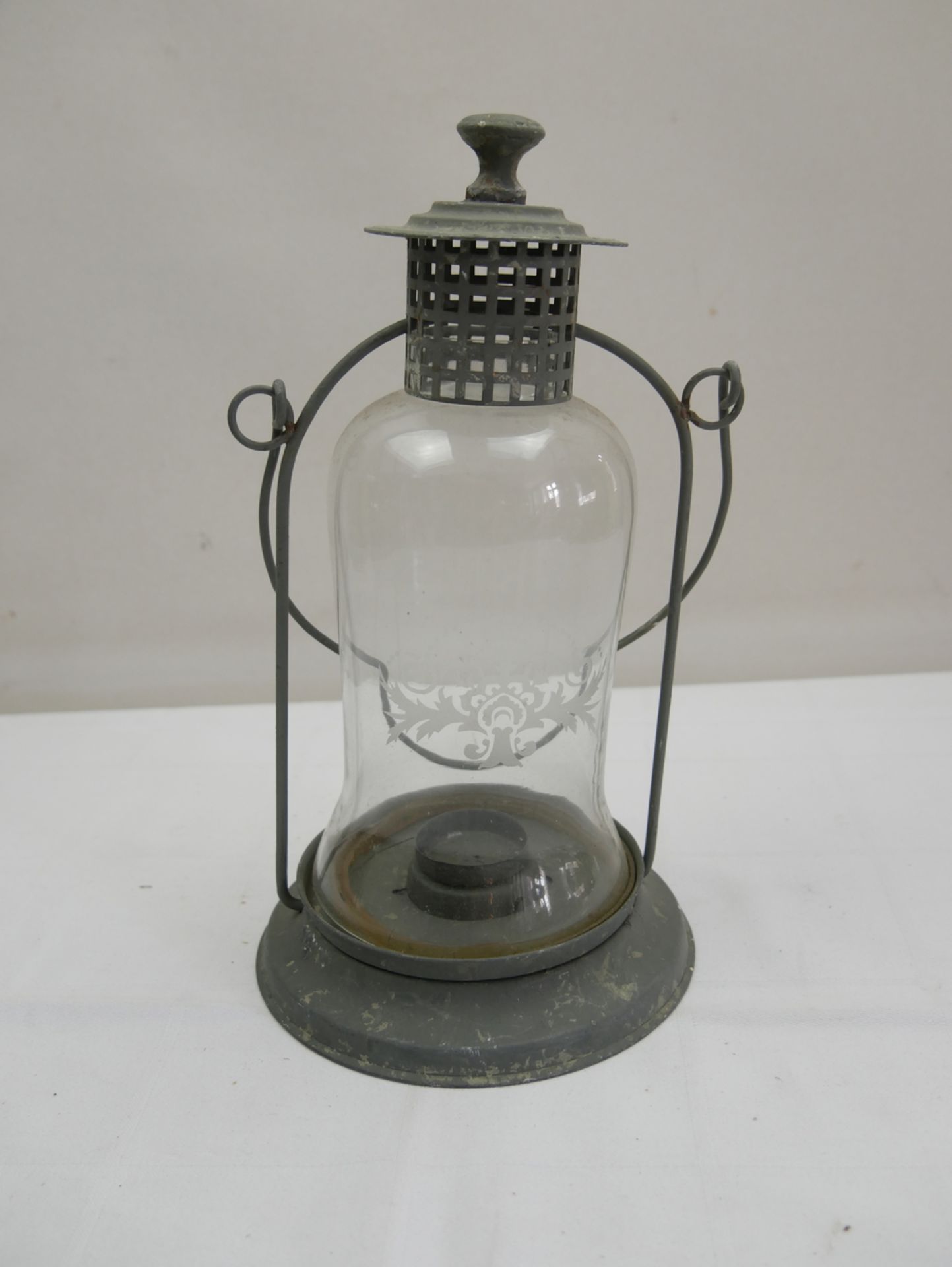 alte Laterne mit Glas für Teelicht/Kerze. Höhe ca. 27,5 cm