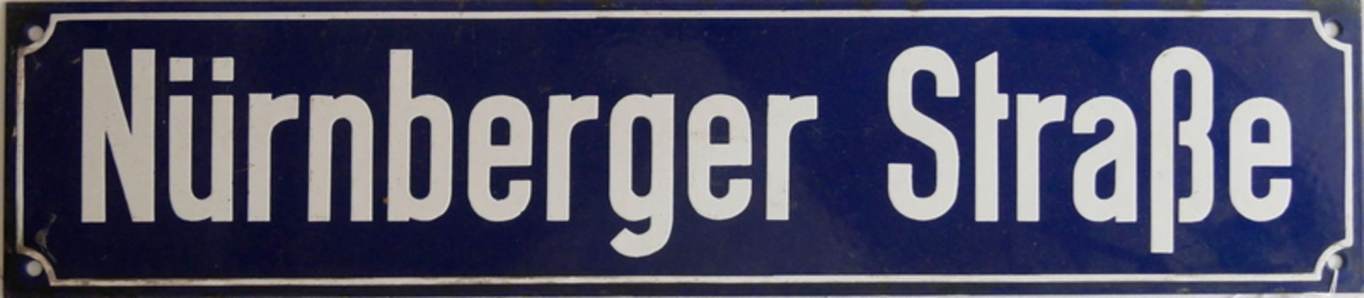 Altes blaues Straßenschild "Nürnberger Straße" Emailliert. Maße: ca. 70 cm x 15 cm