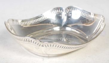 A Sheffield silver quatrefoil shape bowl with pierced rim detail, makers mark of 'HA', 9.54 troy