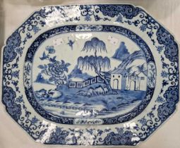 A Chinese porcelain blue and white octagonal shaped meat plate, Qing Dynasty, decorated with