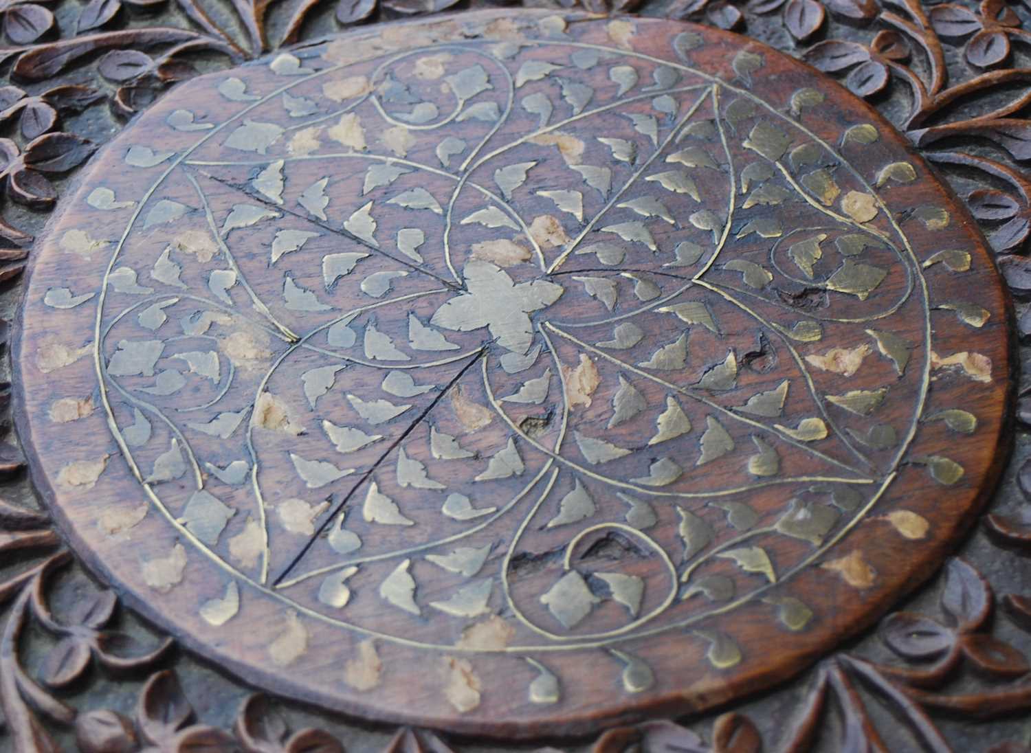 A late 19th / early 20th century Indian carved wood and brass inlaid occasional table, the - Image 7 of 7