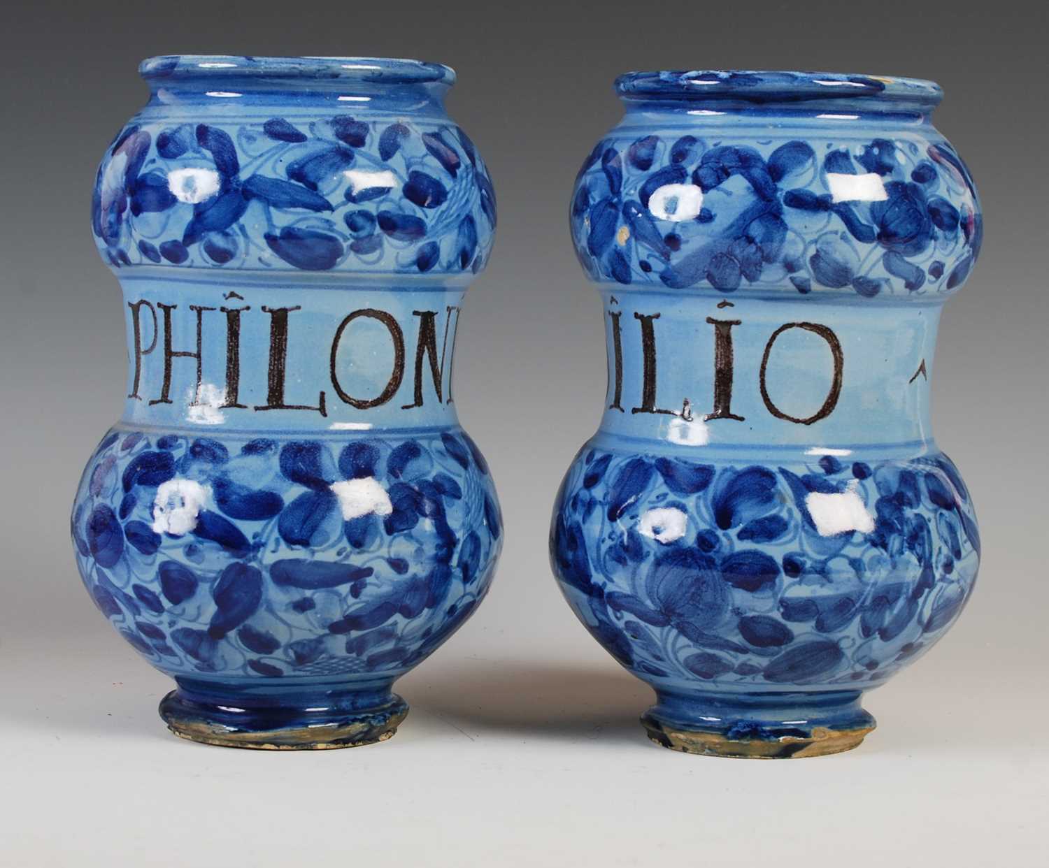 A pair of Italian pottery drug jars of Alberello form, one inscribed 'E-Di-Psilio', the other - Image 3 of 11