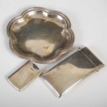 A group of Victorian and later silver, to include a George V calling card case, Birmingham, 1913,