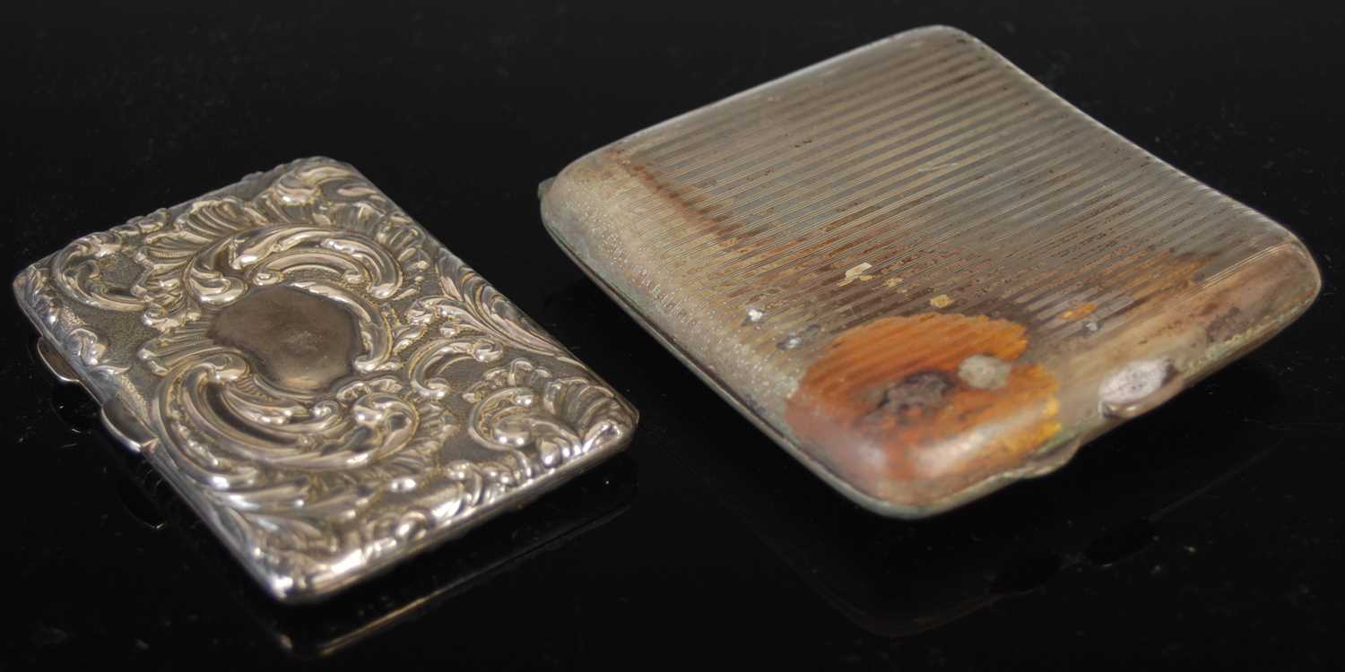 An Edwardian silver calling card case, Birmingham 1901, of hinged rectangular form opening to a blue - Image 2 of 9