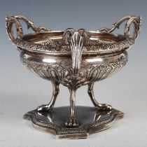 A William IV silver three-handled footed bowl, London, 1831, makers mark of Edward, Edward Junior,