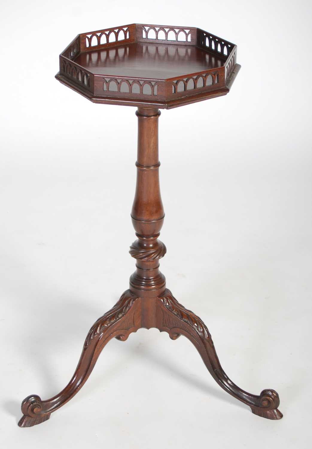 A George III mahogany kettle stand, the octagonal shaped top with pierced gallery and pull-out - Image 6 of 6