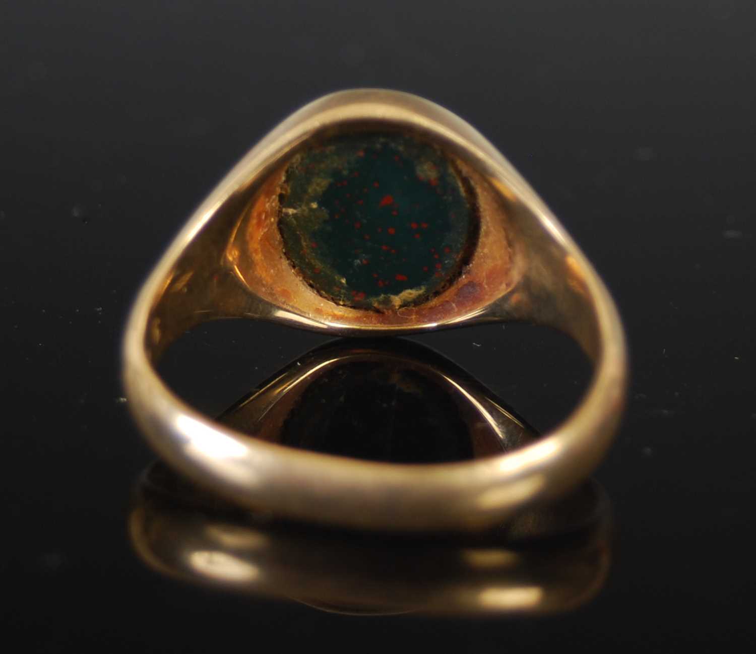 A 9ct gold and blood stone signet ring, gross weight 6.6 grams. - Image 2 of 4