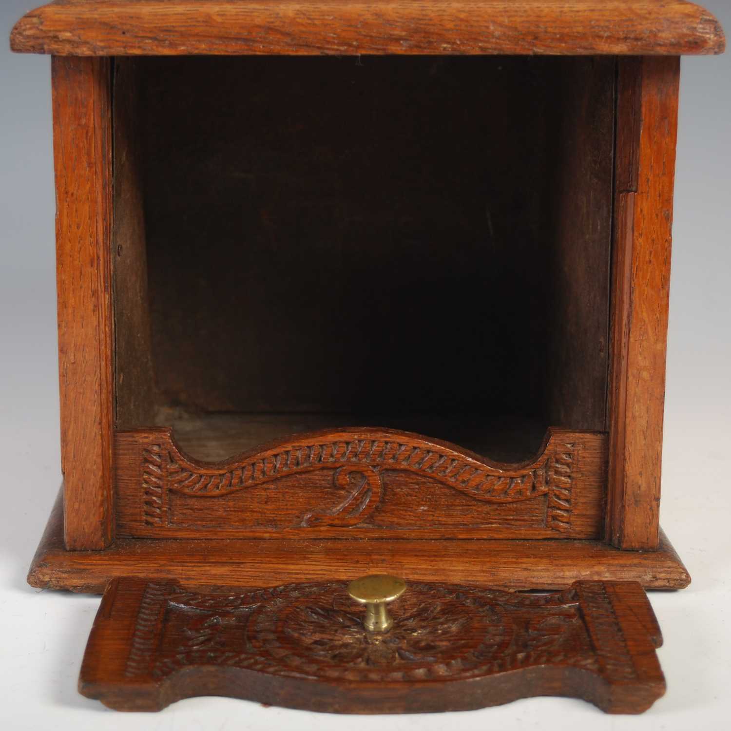 An early 19th century Dutch, Friesland, foot warmer, of rectangular form with top carved and pierced - Image 4 of 4