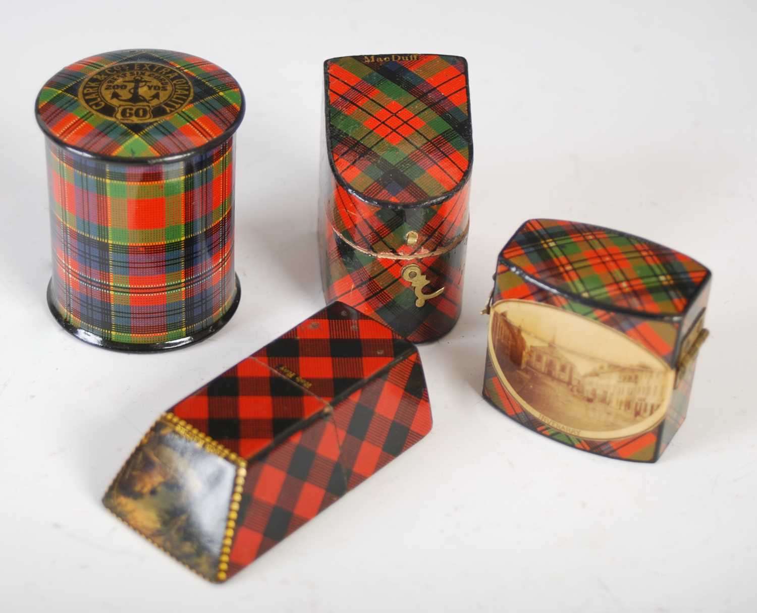 A collection of Tartan Ware, to include Prince Charlie page turner; MacDuff thimble holder and - Image 13 of 13