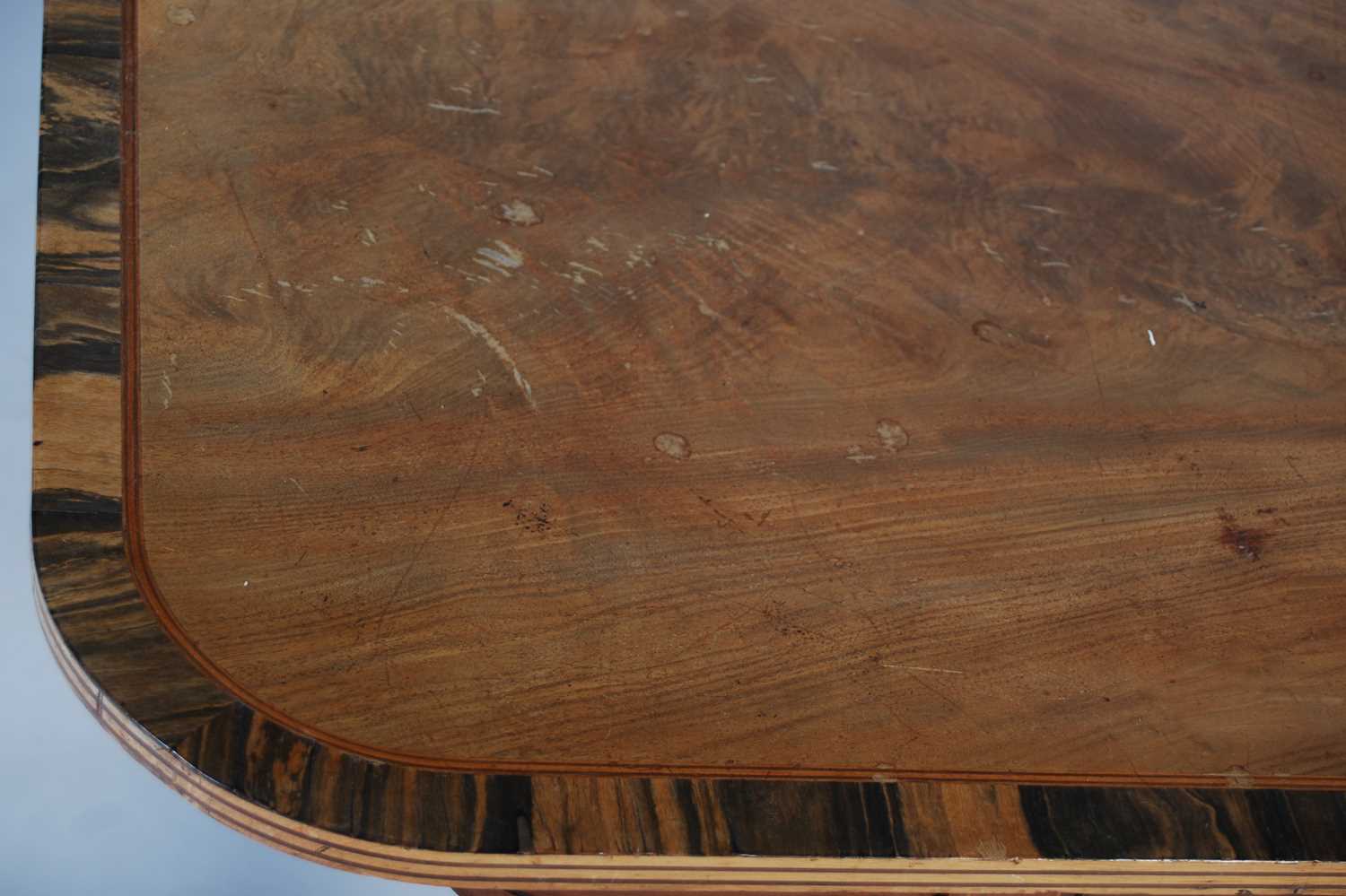 A Regency style mahogany and coromandel centre table, the rounded rectangular top above two frieze - Image 3 of 8