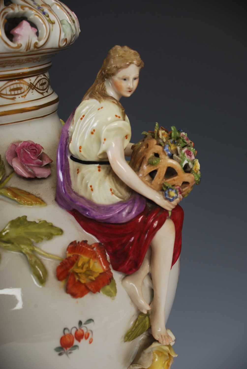 A late 19th / early 20th century Dresden porcelain urn, cover and stand, the urn decorated with - Image 7 of 11
