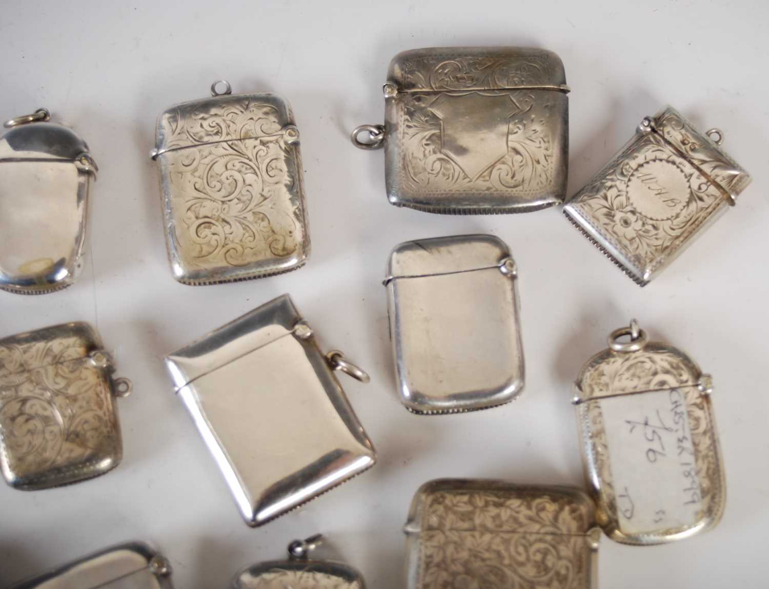 A collection of twenty-two assorted silver vesta holders, 19th century and later, various dates - Image 9 of 11