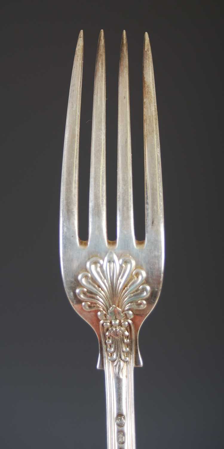 A Victorian and later twelve place setting of Kings pattern silver flatware, various makers and - Image 12 of 36